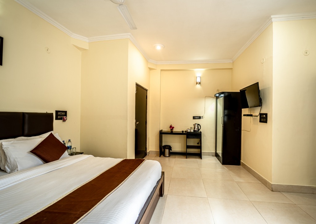 Family Suite with Private Balcony - Photo 2