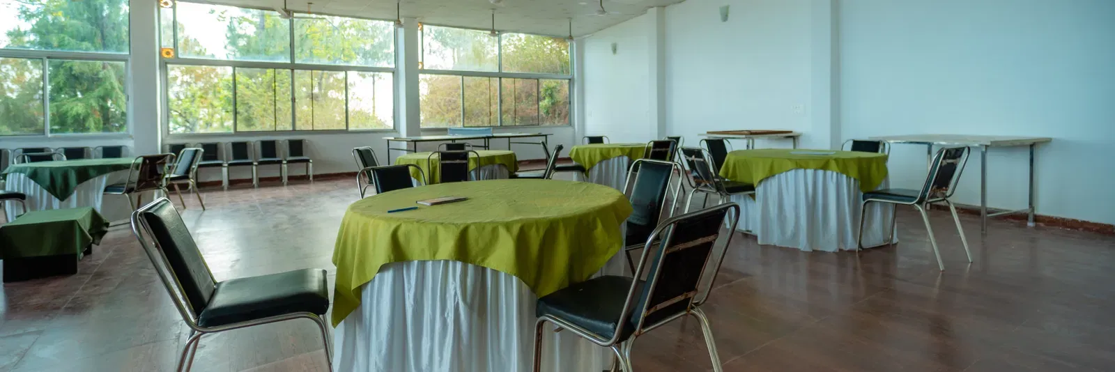 Grand Banquet & Event Stage Space